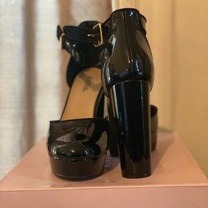 Just Fab Size 8 1/2 women’s Black platform shoe